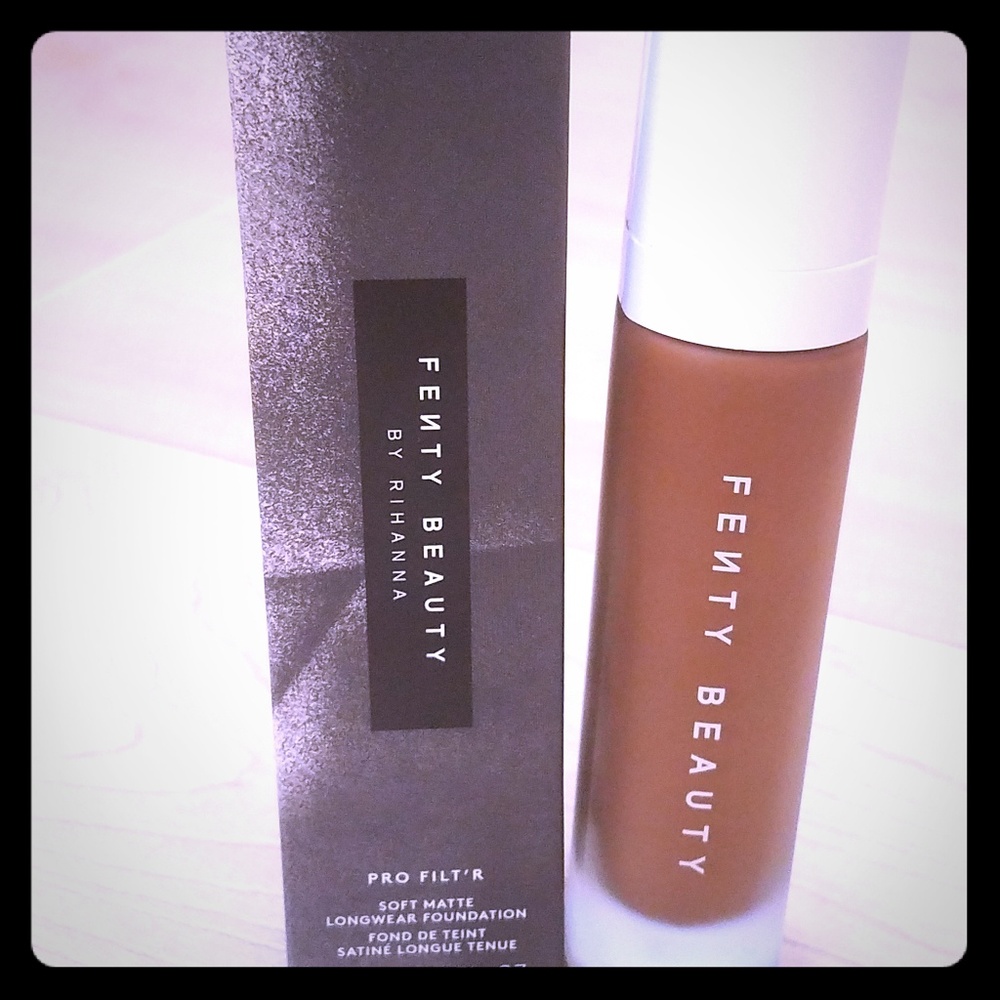 Fenty Beauty Pro Filt'r Soft Matte Makeup in 450